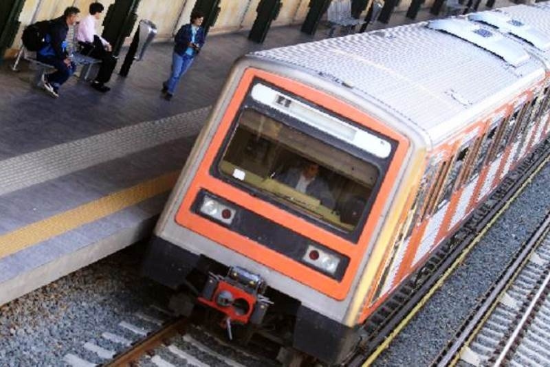 Απίστευτο σκηνικό στα Κάτω Πατήσια με οπαδούς ΑΕΚ και Ολυμπιακού!