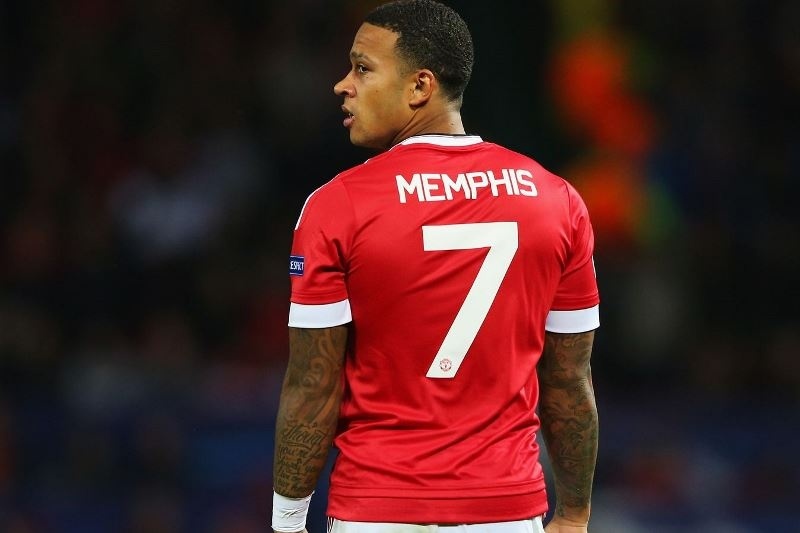 Τρίτη σε πωλήσεις παγκοσμίως η φανέλα του Ντεπάι!