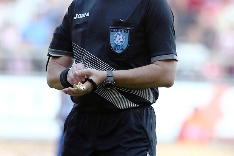 «Όχι» για τους ξένους διαιτητές