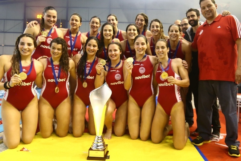 Οι κοριτσάρες του Ολυμπιακού τα πήραν όλα και έφυγαν!