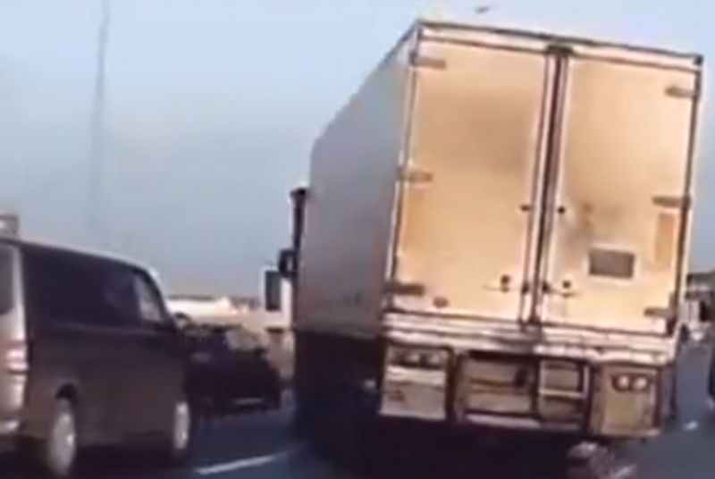 H πιο τρελή προσπέραση που έχετε δει ποτέ! (video)