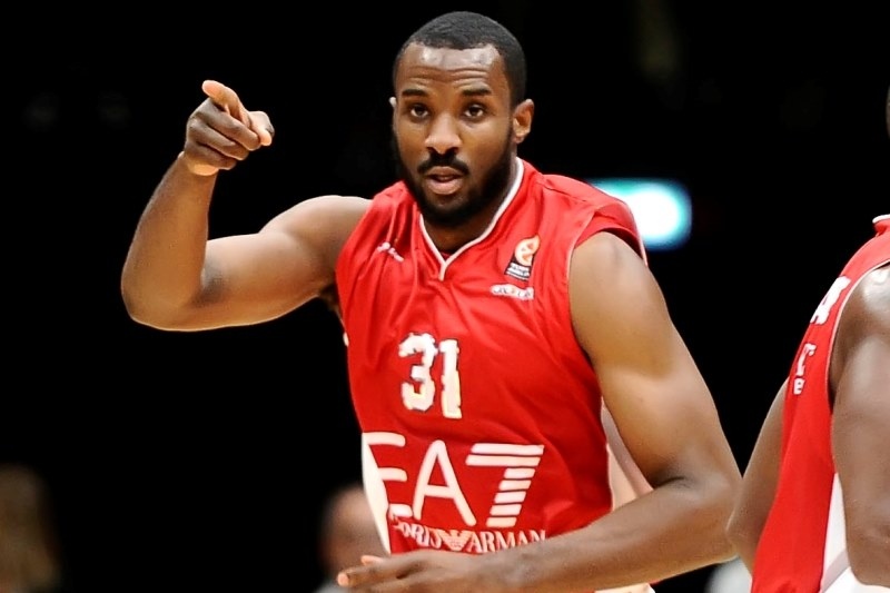 Αρμάνι: Ανακοινώθηκε του Λαουάλ!