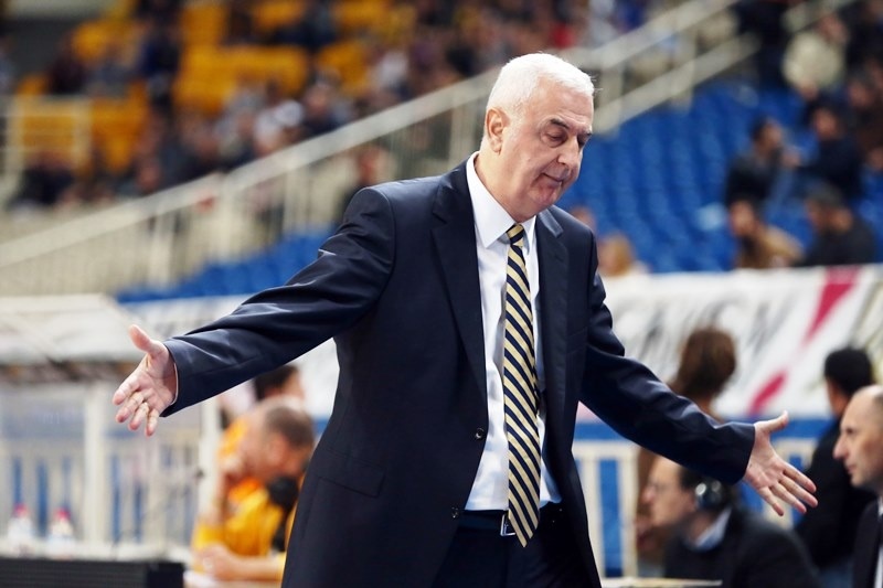 Onsports Poll: «Να φύγει ο Σάκοτα»