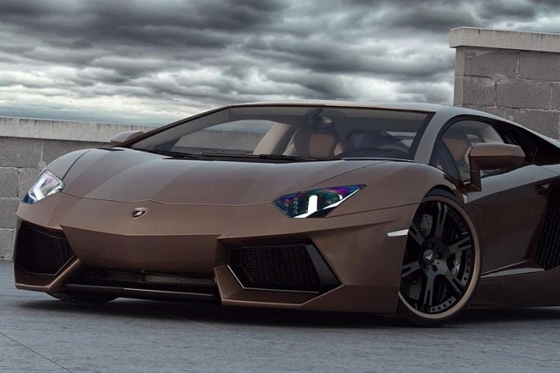 Video: Αρκεί μία Lamborghini για να «πέσει» μία γυναίκα;