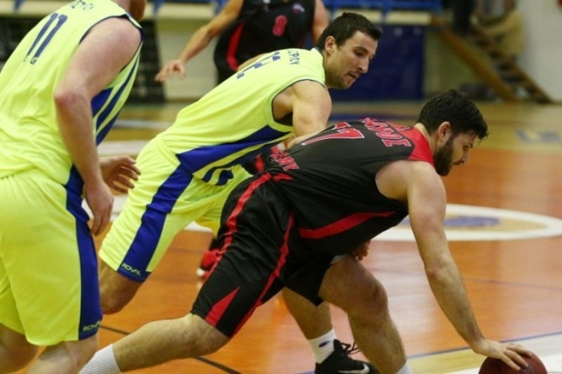 Διέλυσε το Περιστέρι ο Φάρος