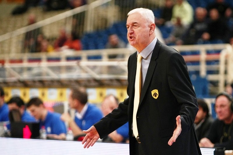 Παραιτείται ο Σάκοτα