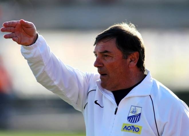 Τεννές: «Δεν παραιτούμαι»!