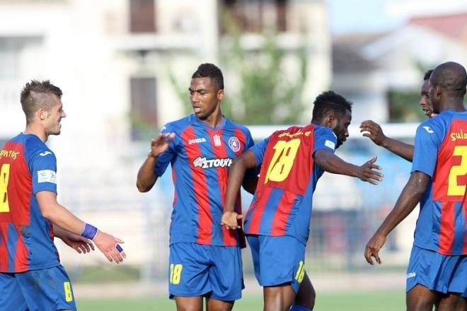 Ψήνει Αργεντινό επιθετικό!