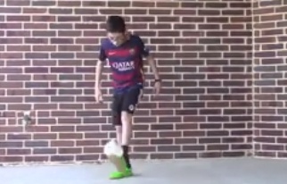 Ο μικρός Μέσι με το... ρολό! (video)