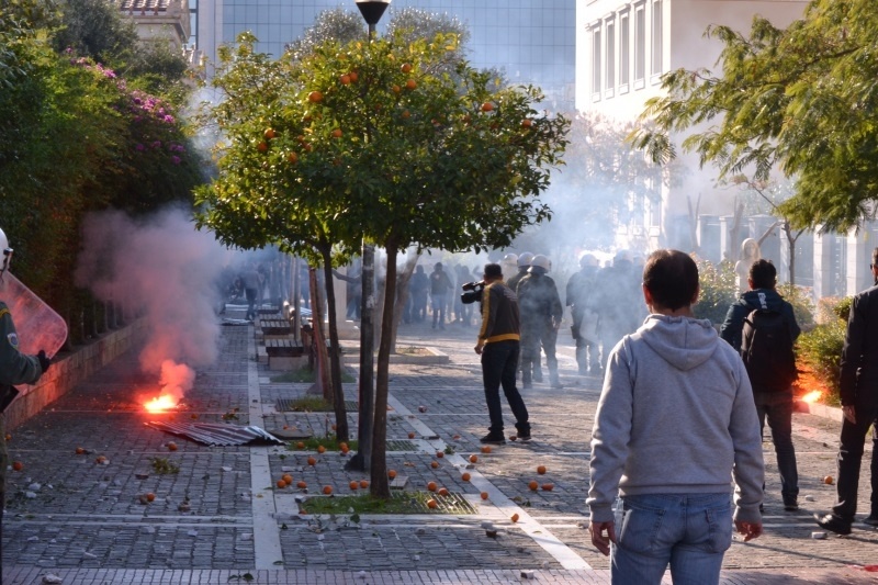 Άγριο ξύλο μεταξύ οπαδών στο Προοδευτική-Κερατσίνι!