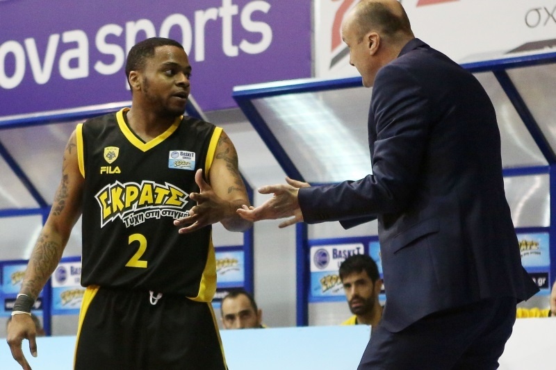 To επεισόδιο Ζντοβς-Κούπερ! (video)