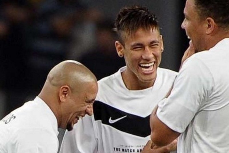 Ρομπέρτο Κάρλος: «Μπορώ να πείσω το Νεϊμάρ να πάει στη Ρεάλ!»