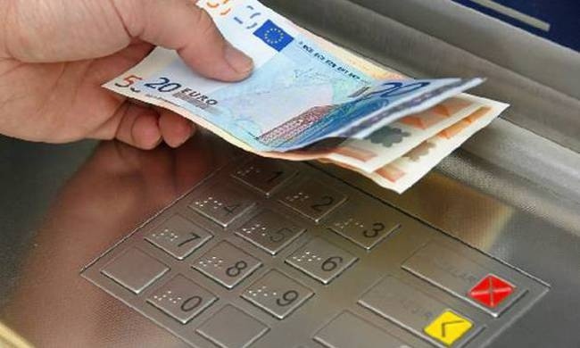 Capital Controls: Δείτε τι ισχύει για μετρητά, κάρτες και επιταγές