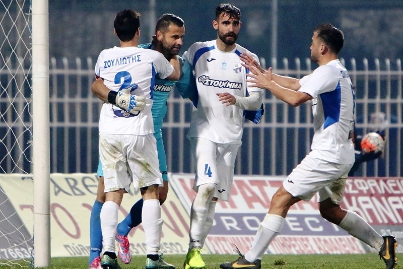 Χαλαρή τριάρα για Λαμία