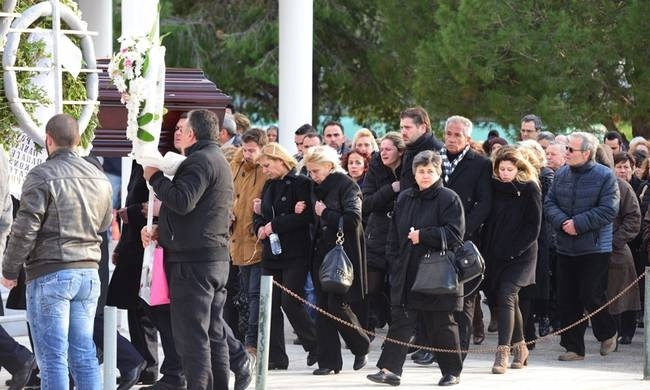 Θλίψη, οργή και θρήνος στο τελευταίο αντίο της Ανθής Λινάρδου