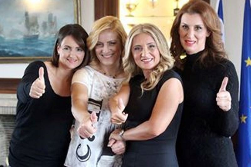 Οι Ολυμπιονίκες σε επίδειξη μόδας για ιερό σκοπό (photos)