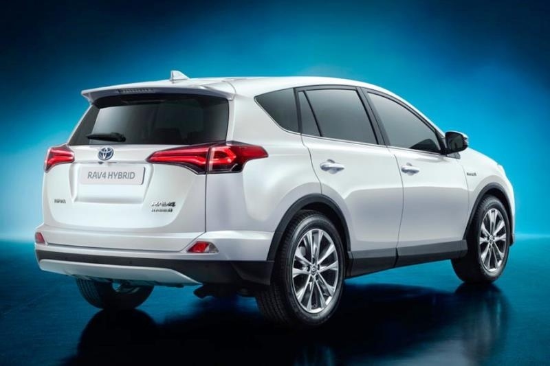 Πρώτη δοκιμή του ανανεωμένου Toyota RAV4 Hybrid