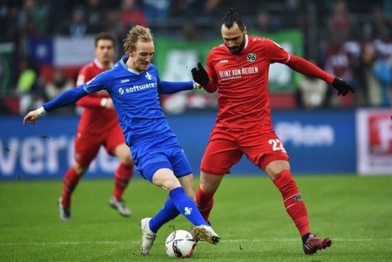 Απίστευτο! Τρολάρουν τους εαυτούς τους στο Ανόβερο!  (photo)