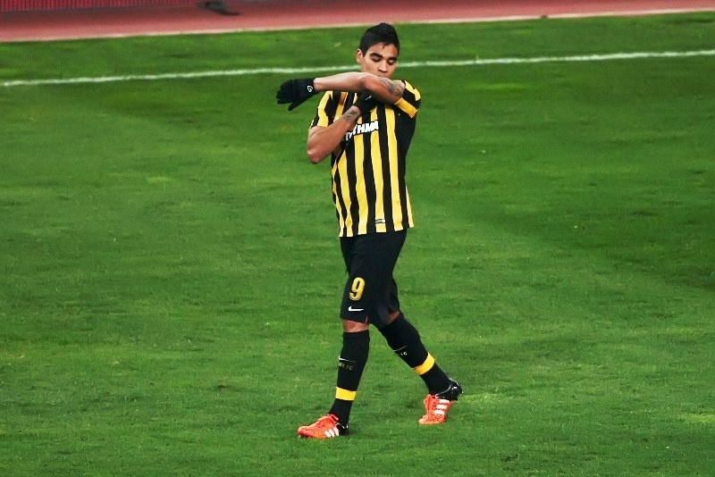 Τα νέα εντυπωσιακά παπούτσια του Βάργκας (photo)