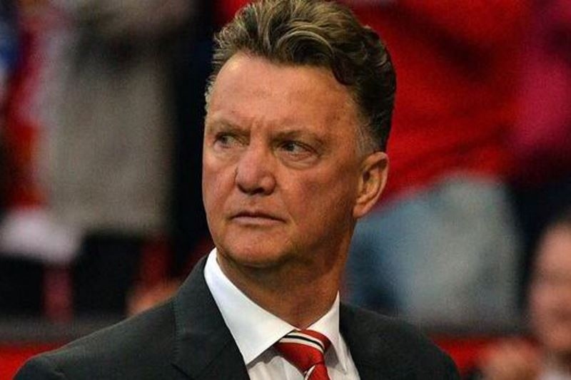 Παραιτήθηκε αλλά παραμένει ο Φαν Χάαλ!