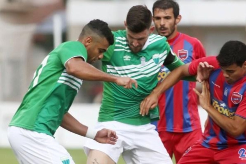 Διπλό διαζύγιο για Λεβαδειακό