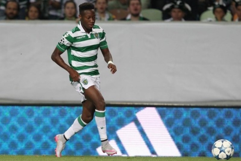 Άντερλεχτ: Κοιτάει Μανέ