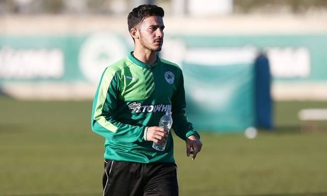 Βγάζει... άσο από το μανίκι!