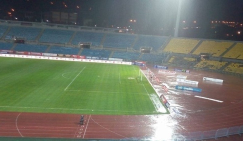 Στον αέρα το Ηρακλής-ΑΕΚ λόγω καταιγίδας;