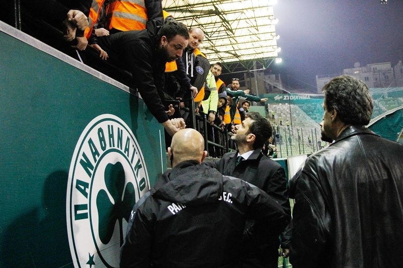 Επεισόδιο Στραματσόνι με φιλάθλους!