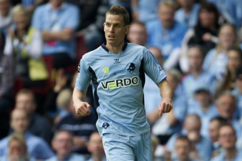 Παραιτείται επειδή ο συμπαίκτης του «βγαίνει» με τη γυναίκα του!