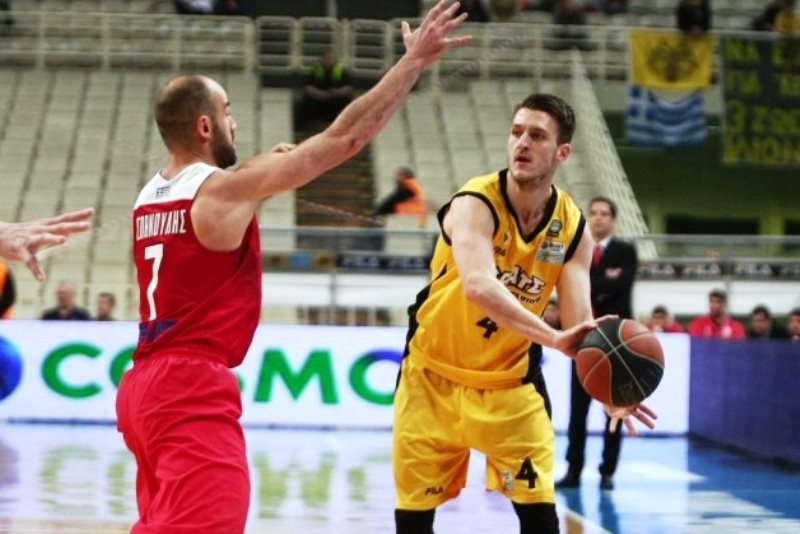 Λιποθύμησε ο Παπαντωνίου!