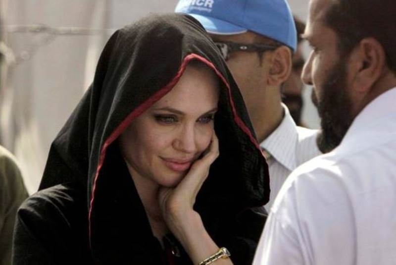 Η Αντζελίνα Τζολί στη Μυτιλήνη για να επισκεφθεί τους πρόσφυγες