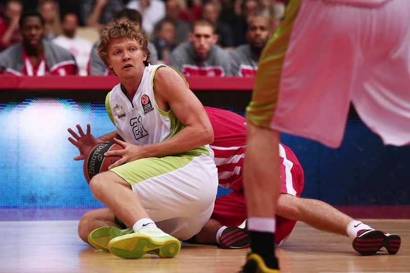 Κοιτάζει Κουζμίνσκας η Νταρουσάφακα