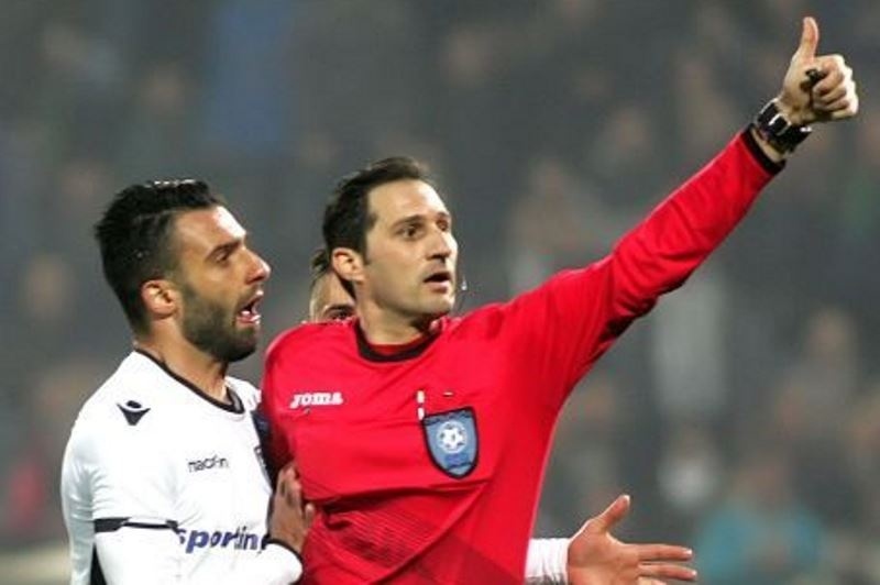 Η φωτογραφία-απάντηση του διαιτητή Παππά στους επικριτές του! (photo)