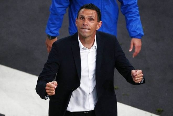 Ο Πογέτ θέλει και αριστερό μπακ (αν μείνει στην ΑΕΚ)