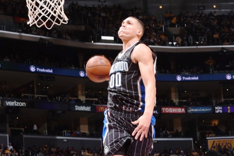 NBA Top 10: Super «360°» κάρφωμα από τον Gordon!