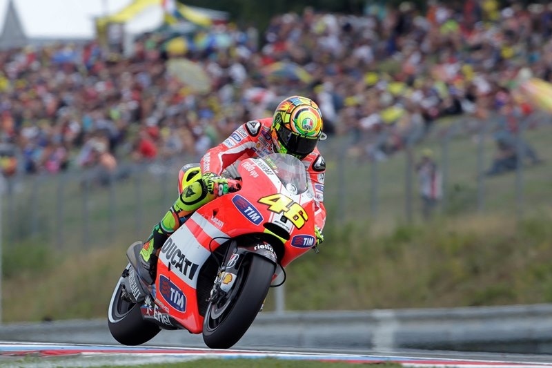 Συνεχίζει στη Yamaha ο Ρόσι!