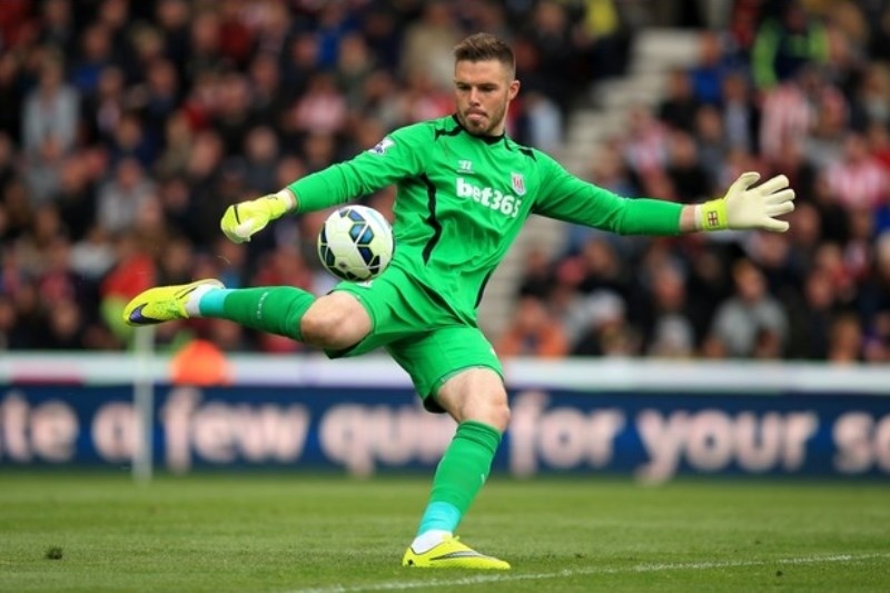 Νέο συμβόλαιο στη Στόουκ Σίτι υπέγραψε ο Μπάτλαντ