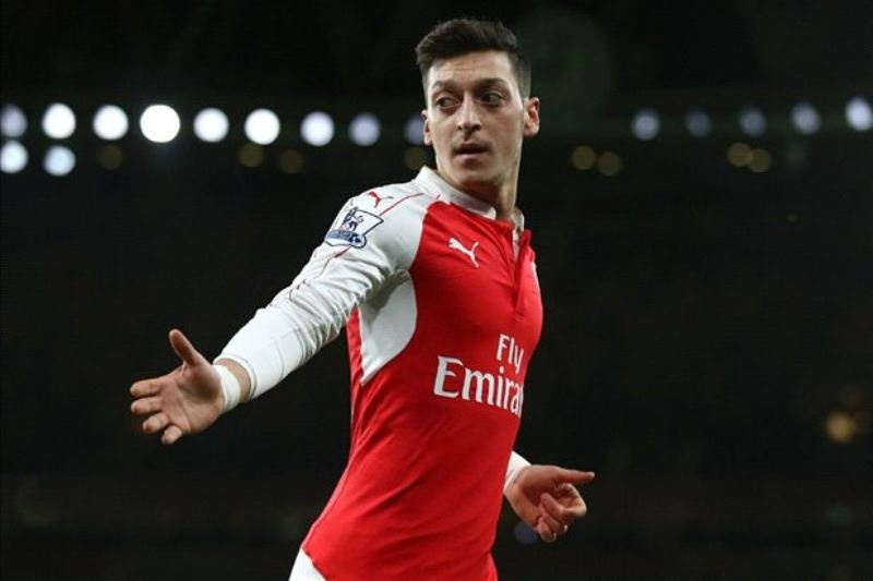 Μπαρτσελόνα: Ρίχνει… βόμβα με Οζίλ!