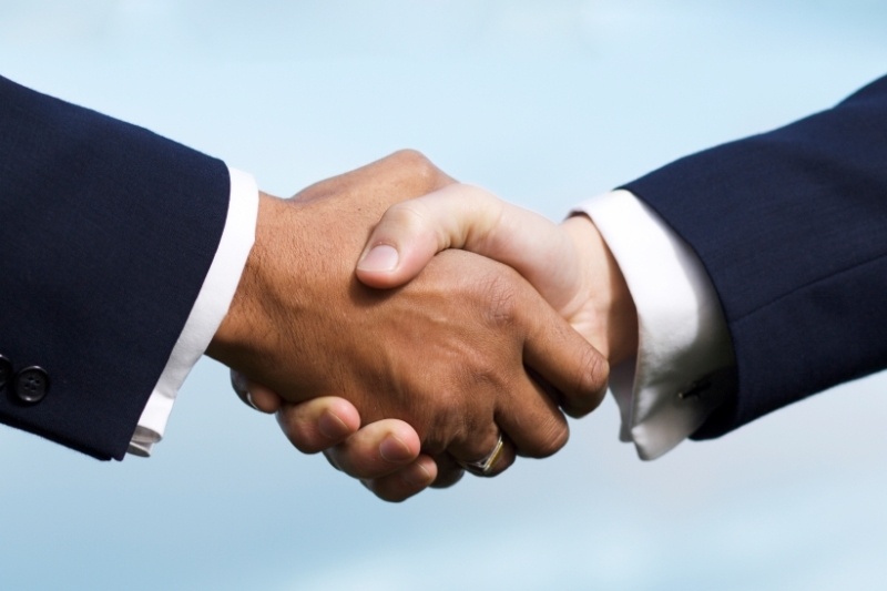 Η χειραψία του Αντετοκούνμπο με τον Ομπάμα! (photo)