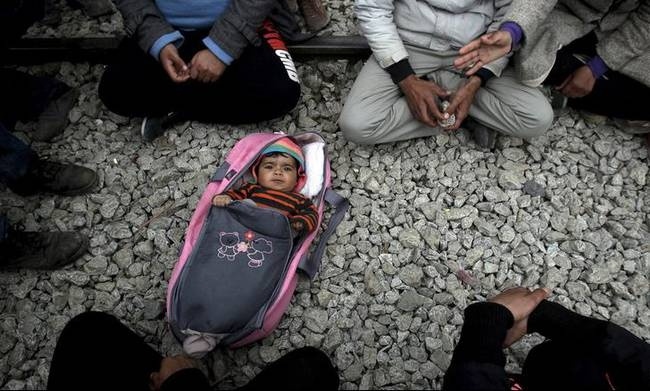 Ειδομένη: 24χρονη Σύρια έφερε στον κόσμο ένα κοριτσάκι