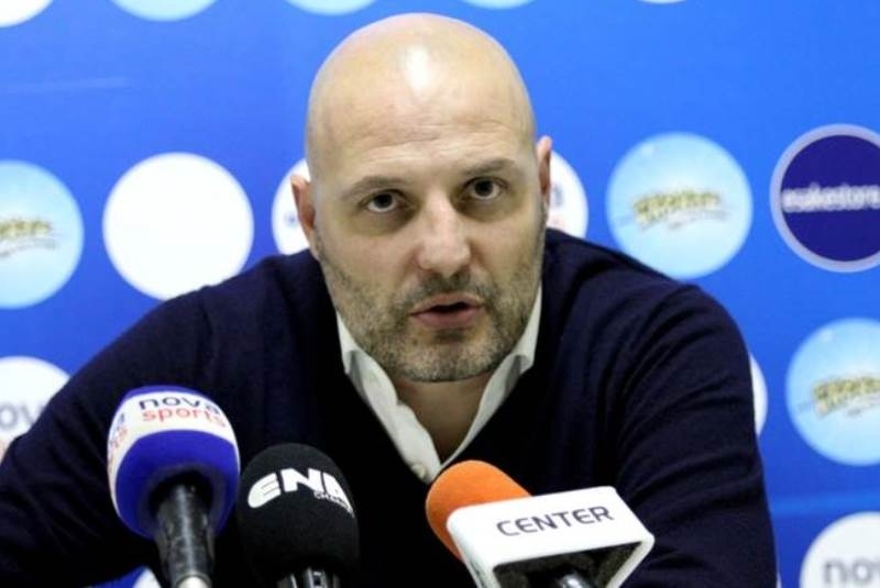 Τζόρτζεβιτς: «Όλοι με το μαχαίρι στα δόντια»