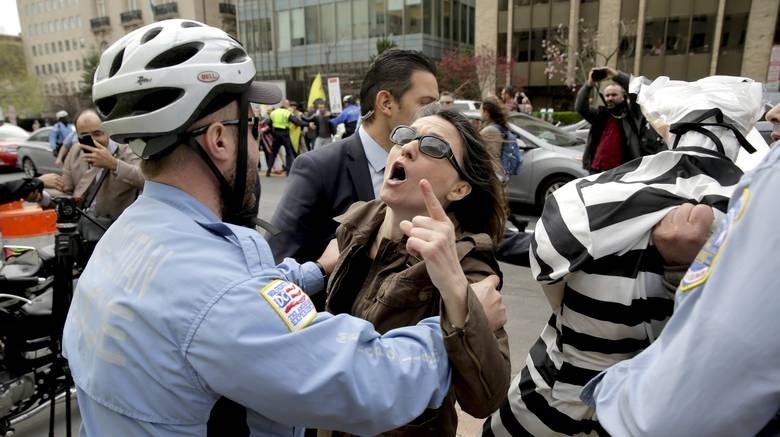 ΕΚΤΑΚΤΟ: Επεισόδια πριν την ομιλία Ερντογάν στην Ουάσινγκτον