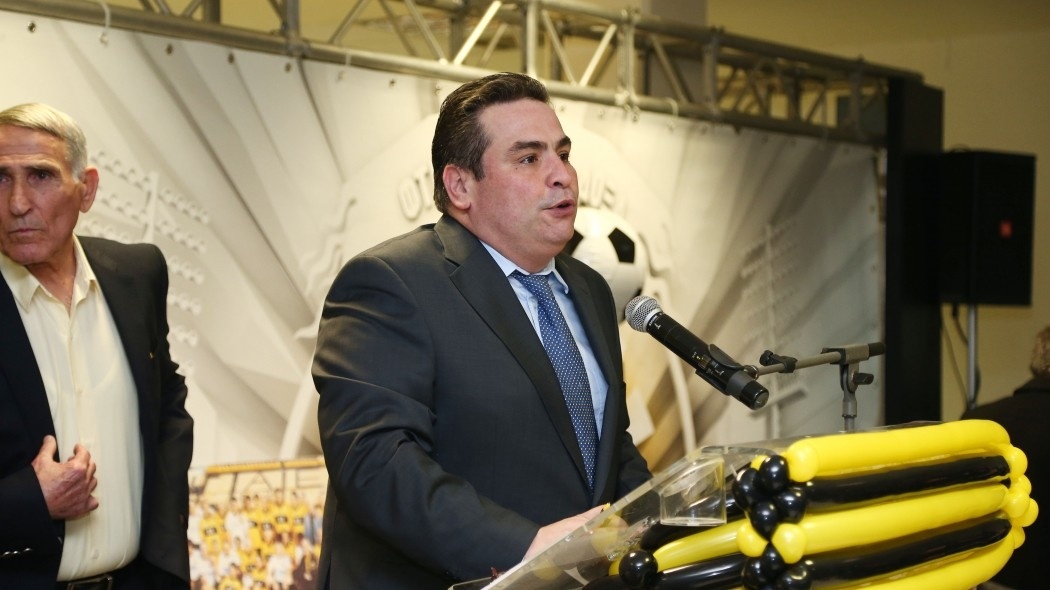 «Γιατί να μη φορτωθεί το Grexit η ΕΠΟ;»