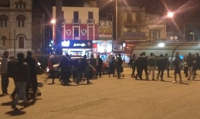 Έκτακτο - Μετανάστες από τον Πειραιά κατευθύνονται προς την Βουλή