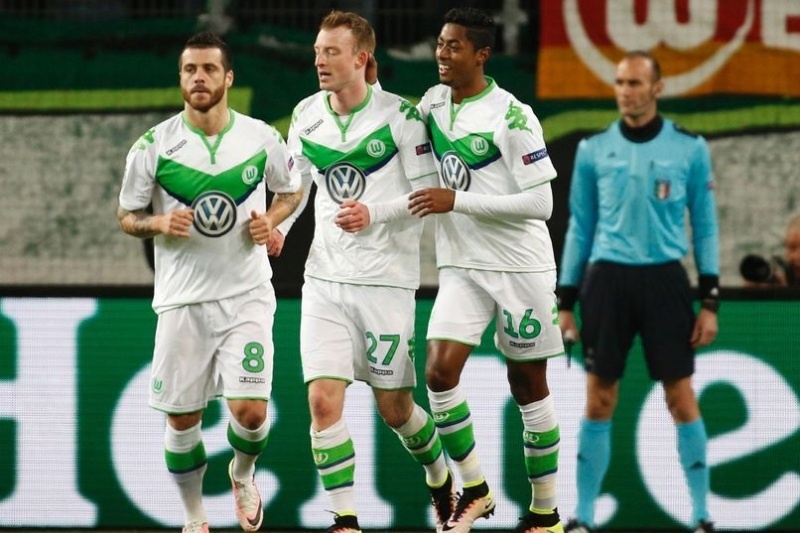 Οι «λύκοι» κατάπιαν κοτζάμ «Βασίλισσα»!