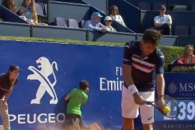 Ρεζίλι έγινε το ballboy! (video)