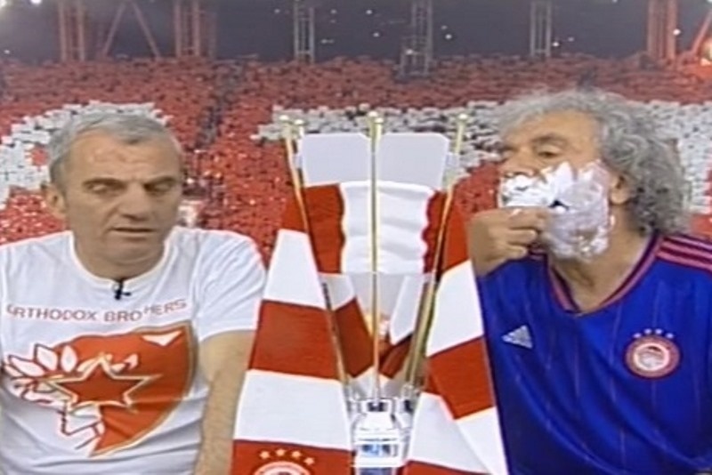 ΕΠΙΚΟ! Ο Τάκης Τσουκαλάς ξυρίστηκε on air με την κούπα! (videο)