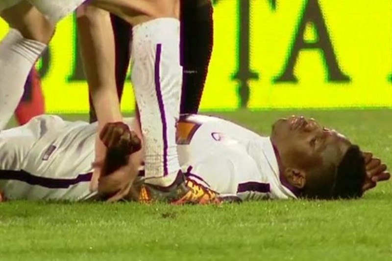 Νεκρός ο παίκτης που κατέρρευσε στη Ρουμανία! (video)