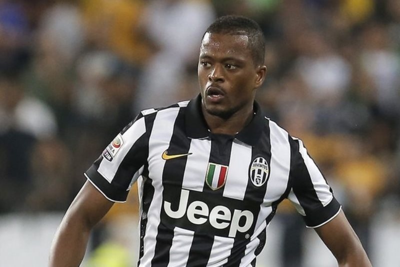 Παραμένει στη Γιουβέντους ο Εβρά!